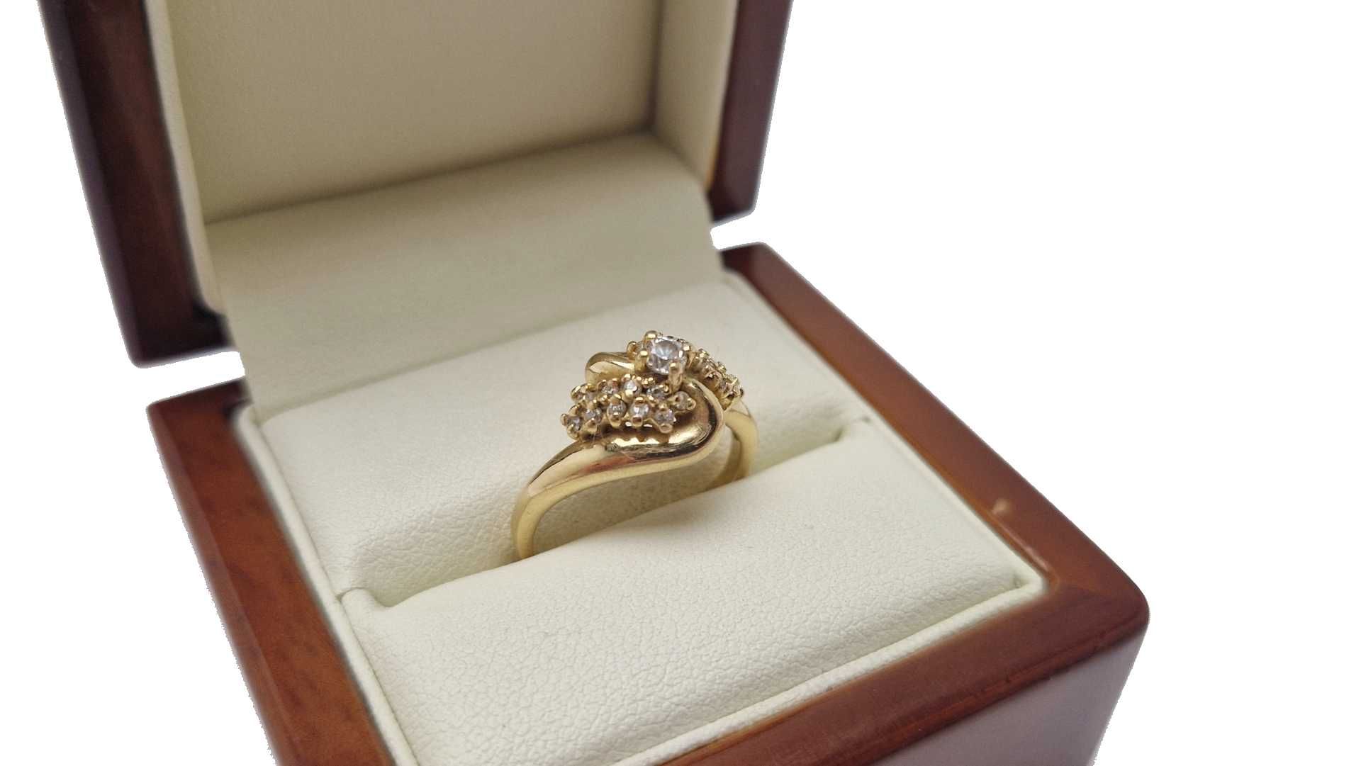 Wyjątkowy złoty pierścionek 4,27g 585 14K R. 13