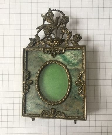 Старинная рамка для фото ( камень , бронза, стекло)