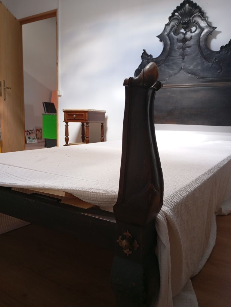 Cama de casal estilo D. João V