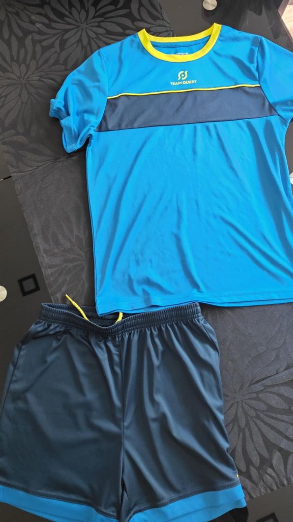 Conjunto tamanho 14 anos