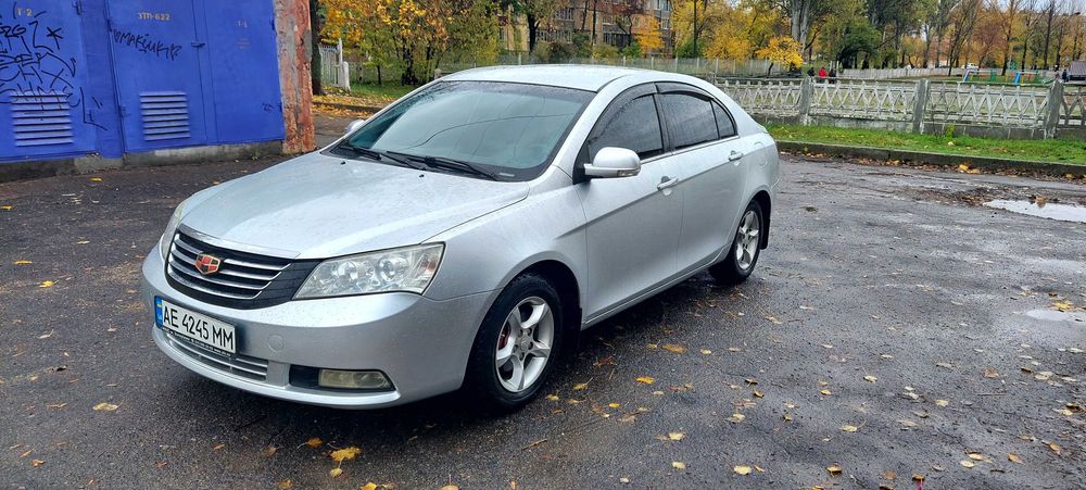 Geely Emgrand 7 5000$ торг у капота