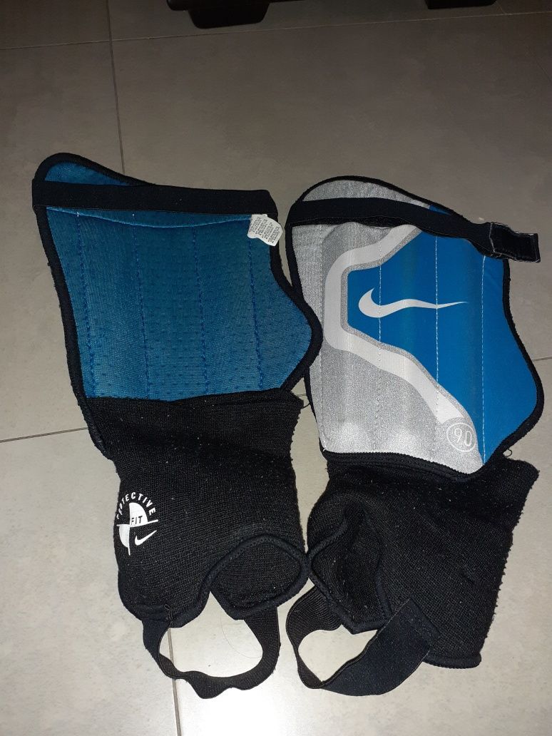 CANELEIRAS NIKE - Caneleira com proteção para tornozelo