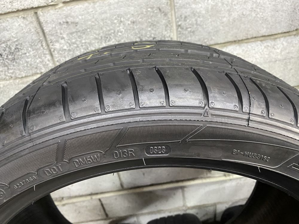 Літні шини 255/40 R19 DUNLOP