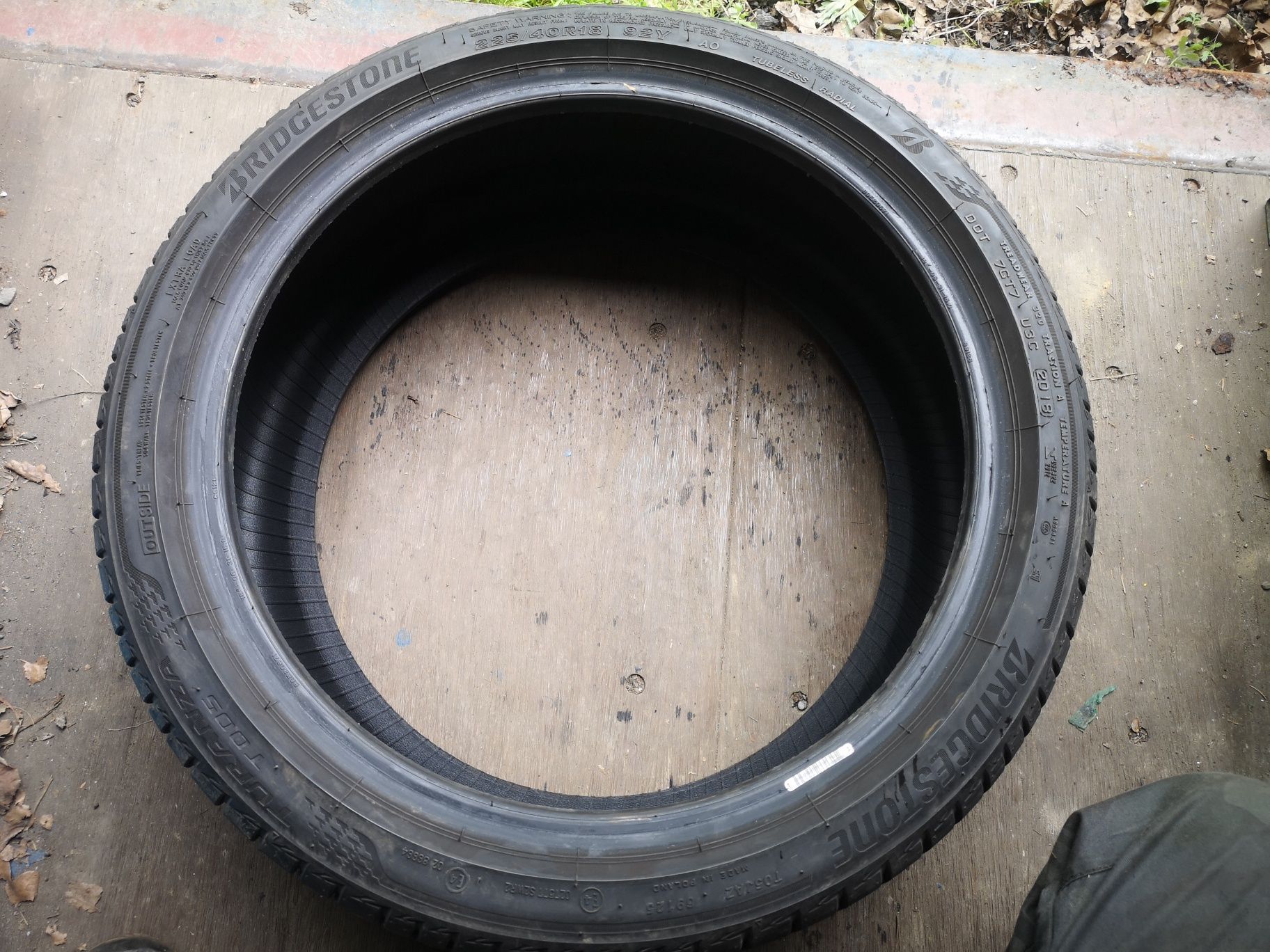 225.40r18 Bridgestone tura są t005