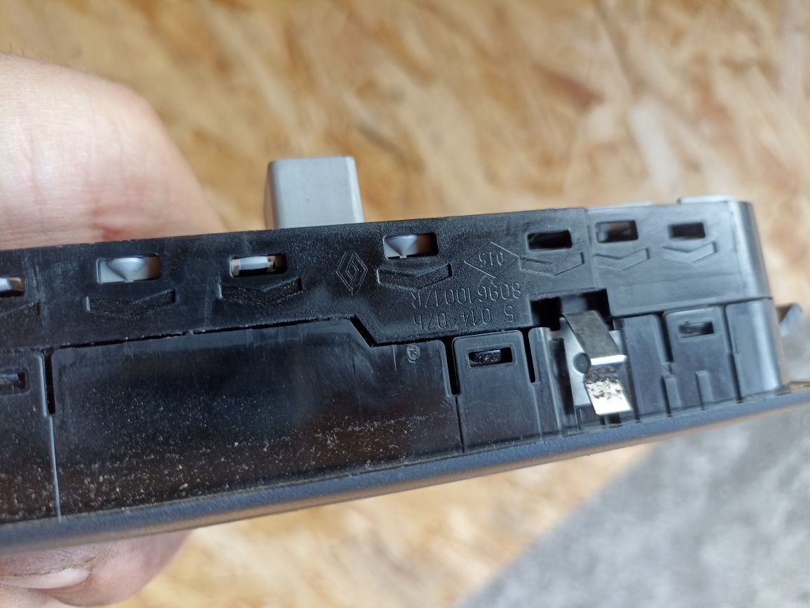 Przełącznik szyb lewy przód Renault Scenic 3  elektryczne lusterka