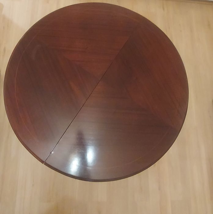 Mesa de sala de jantar extensível 70€