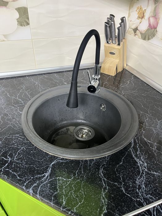 Продам кухню в ідеальному новому стані