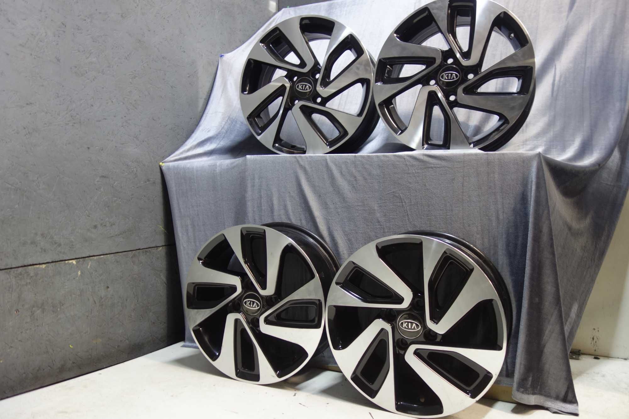 Alufelgi 15" 4x100 TOYOTA KIA Rio Yaris Corolla Czarne + Poler 737