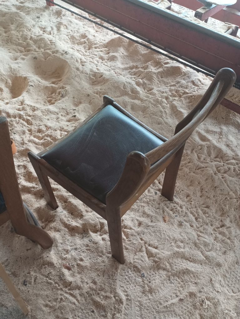 Stół drewniany duży i 6 krzeseł