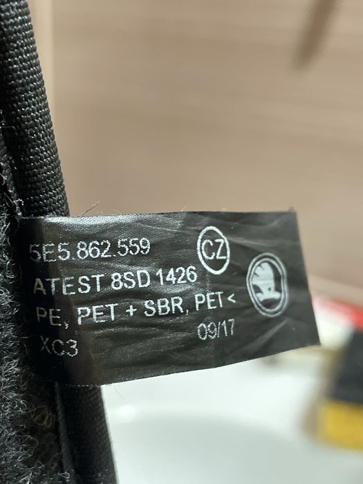 Коврик в багажник оригінальний Skoda Octavia A7, Kodiaq автокилимок