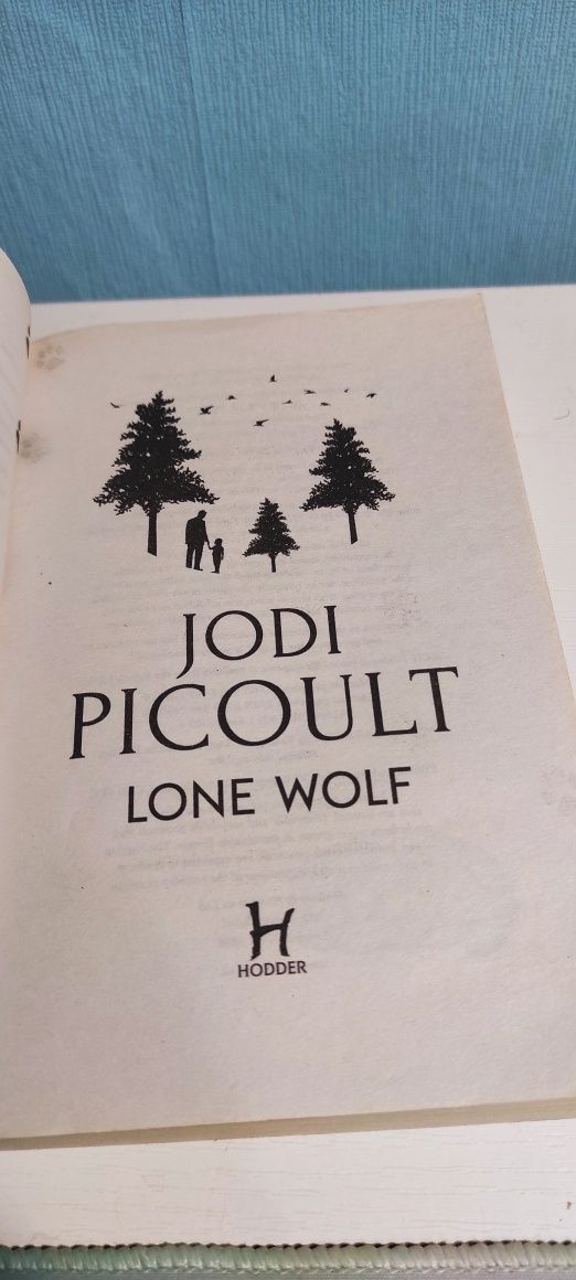 Книга англійською - Lone Wolf - Jodi Picoult
