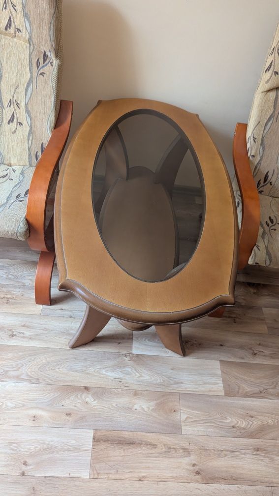 Komplet wypoczynkowy – sofa + 2 fotele + stolik