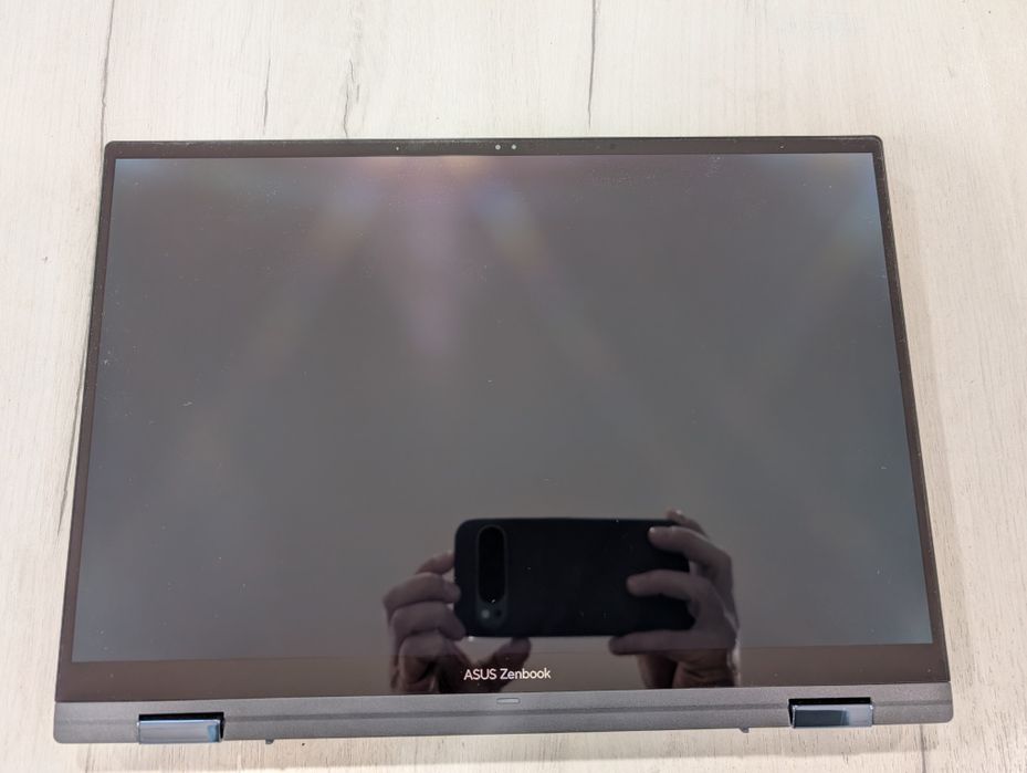 Portátil ASUS Zenbook - i7 1360P - OLED - 14" - Com garantia