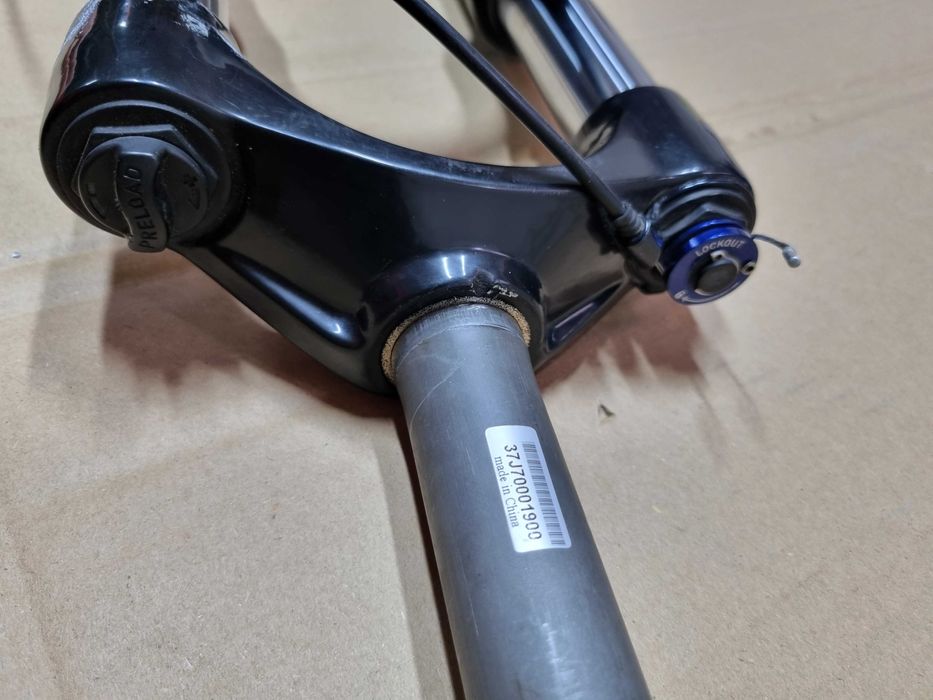 Amortyzator Rock Shox Tora 302, pod 26, 100mm