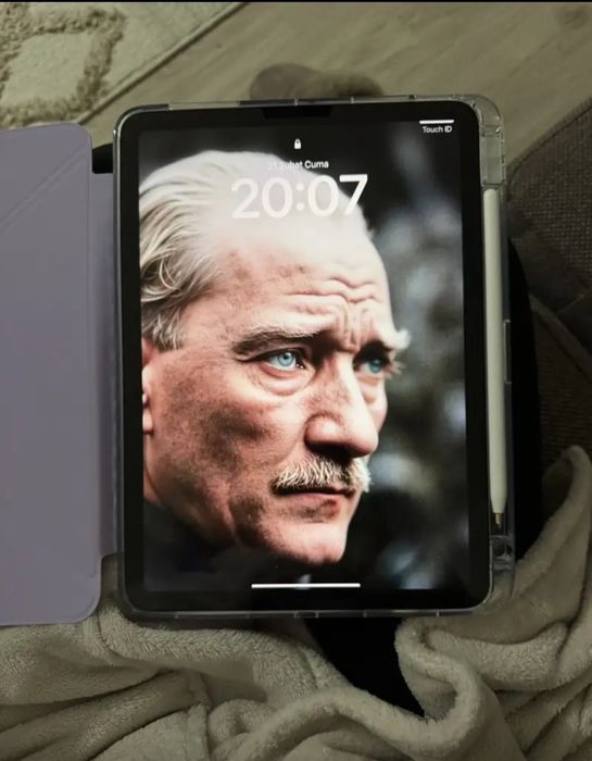 Чохол на айпад 11  2025