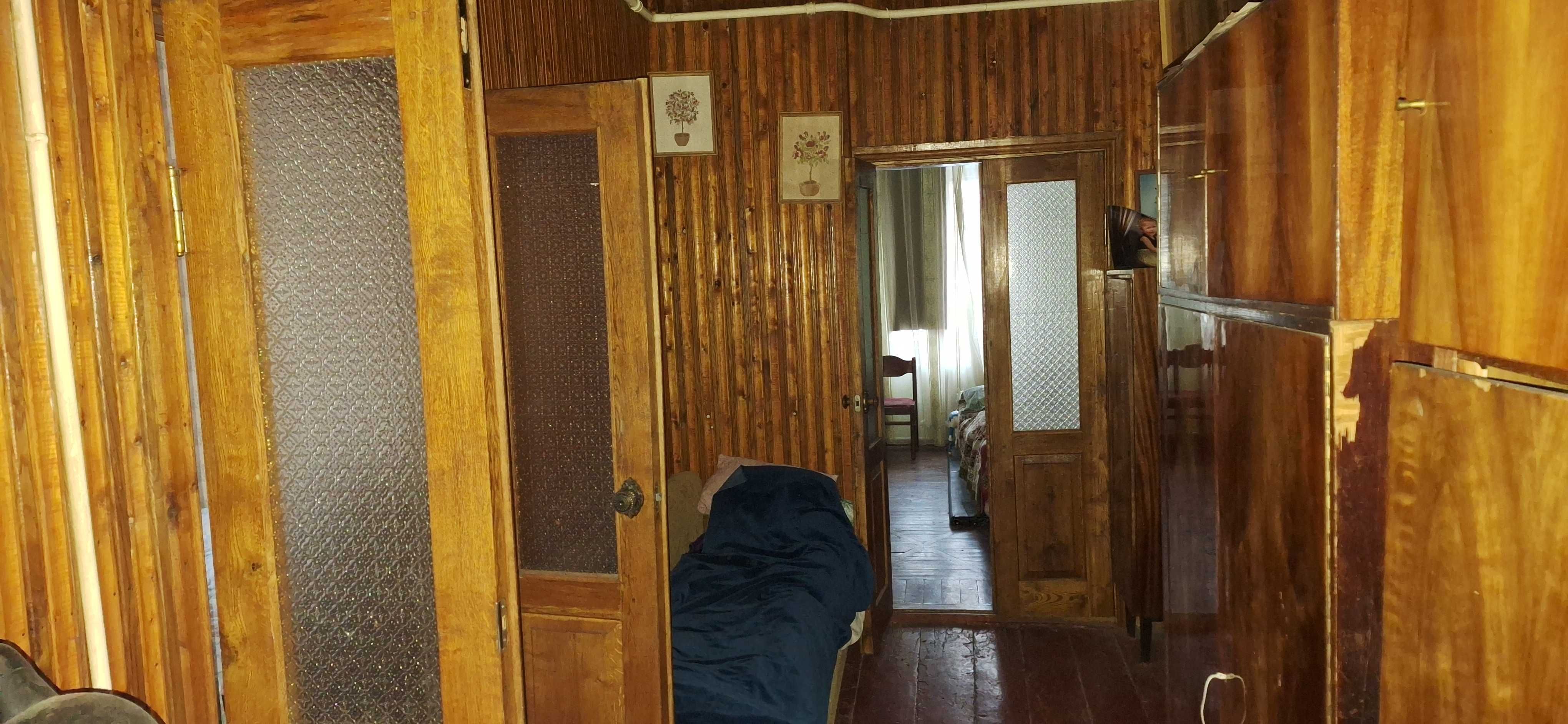 Полдома 83 м2 на Холодной Горе с отдельным двором и отличным заездом