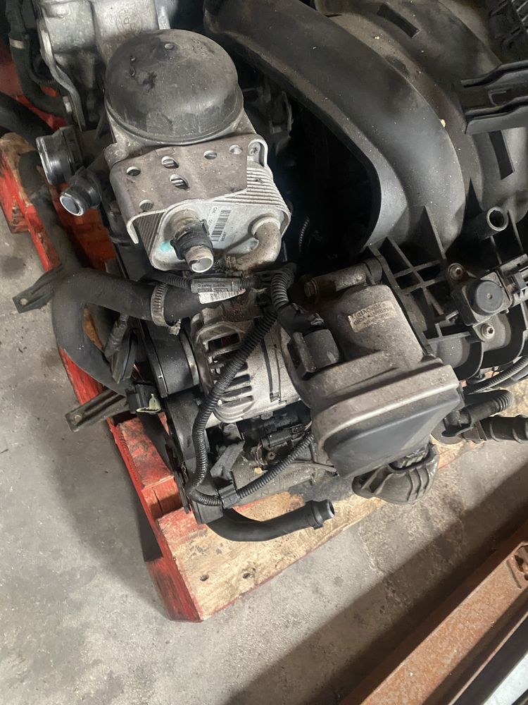 Motor bmw 118i (N46B20B)