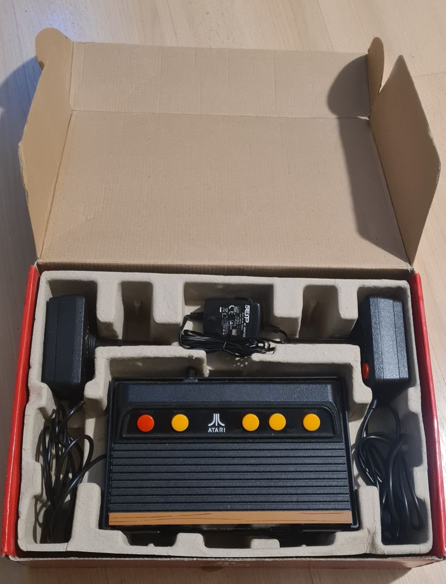 Konsola Atari flashback 3 model AR2660