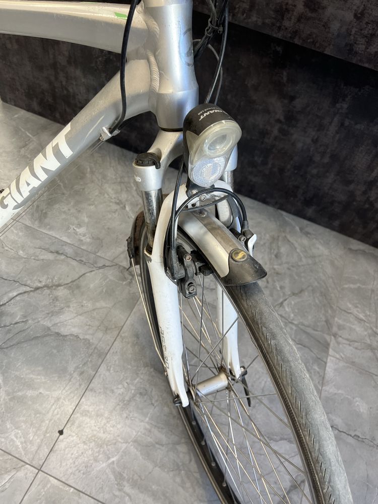 Rower elektryczny GIANT ASPIRO HYBRID 36V do ogarniecia