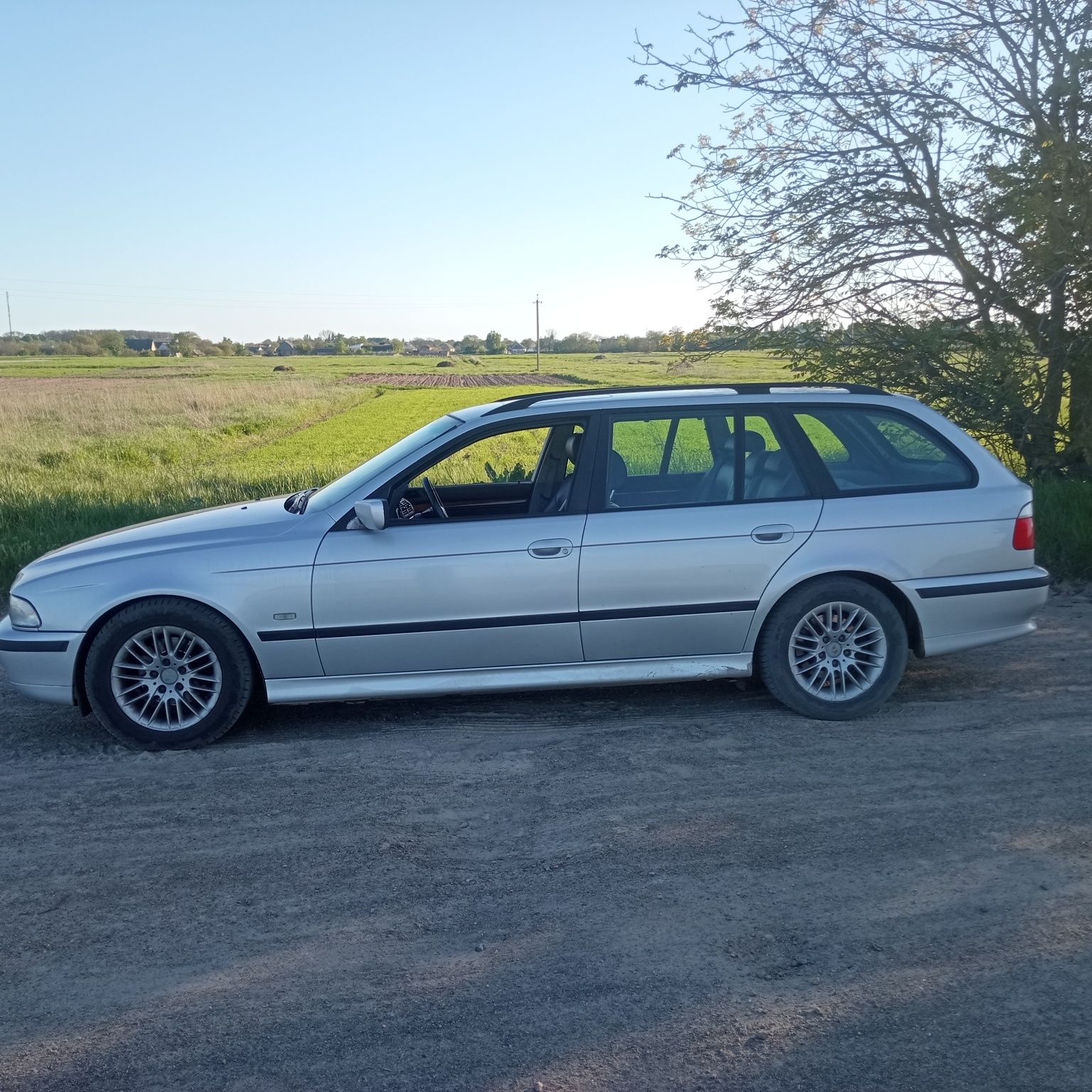 BMW  5 серії е39