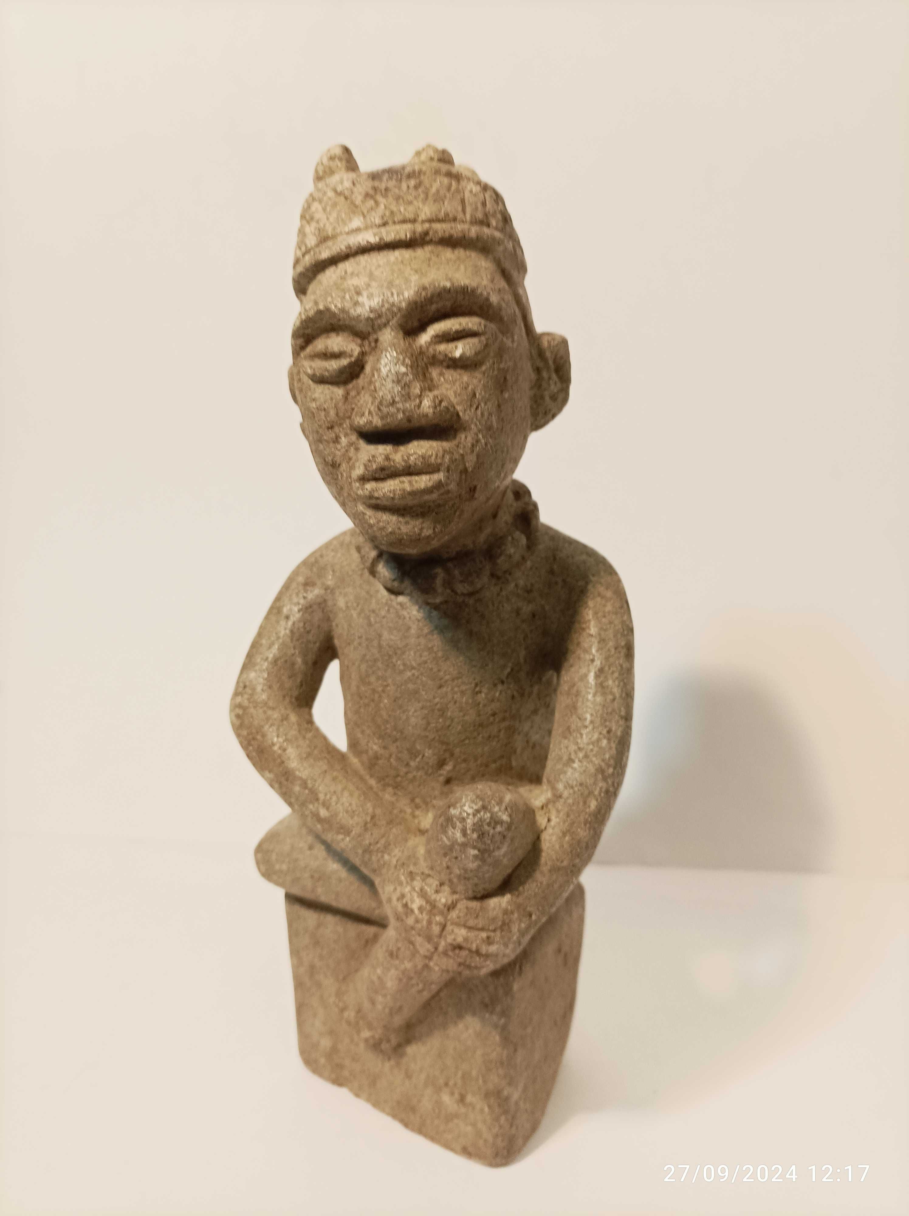 Arte Africana em pedra Congo Ntaoi