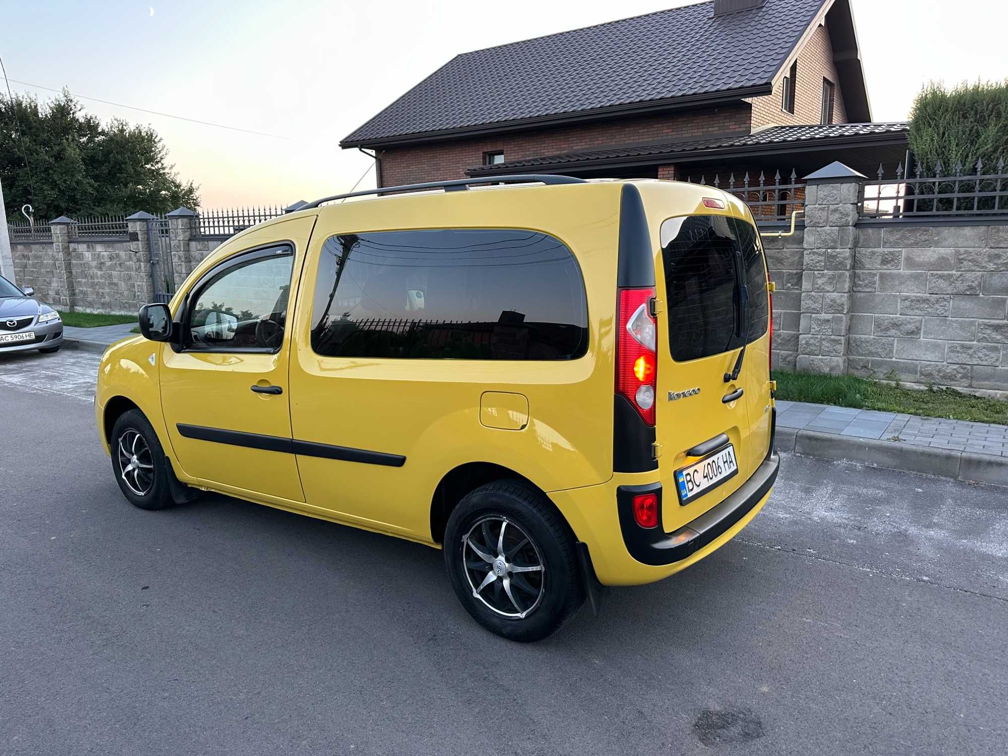 Renault Kangoo 2009 Оригінальний пасажир