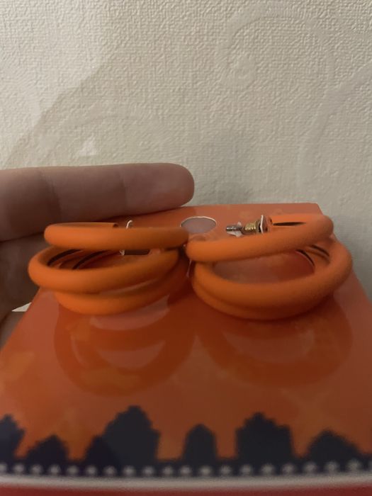 Продам сережки нові біжутерія