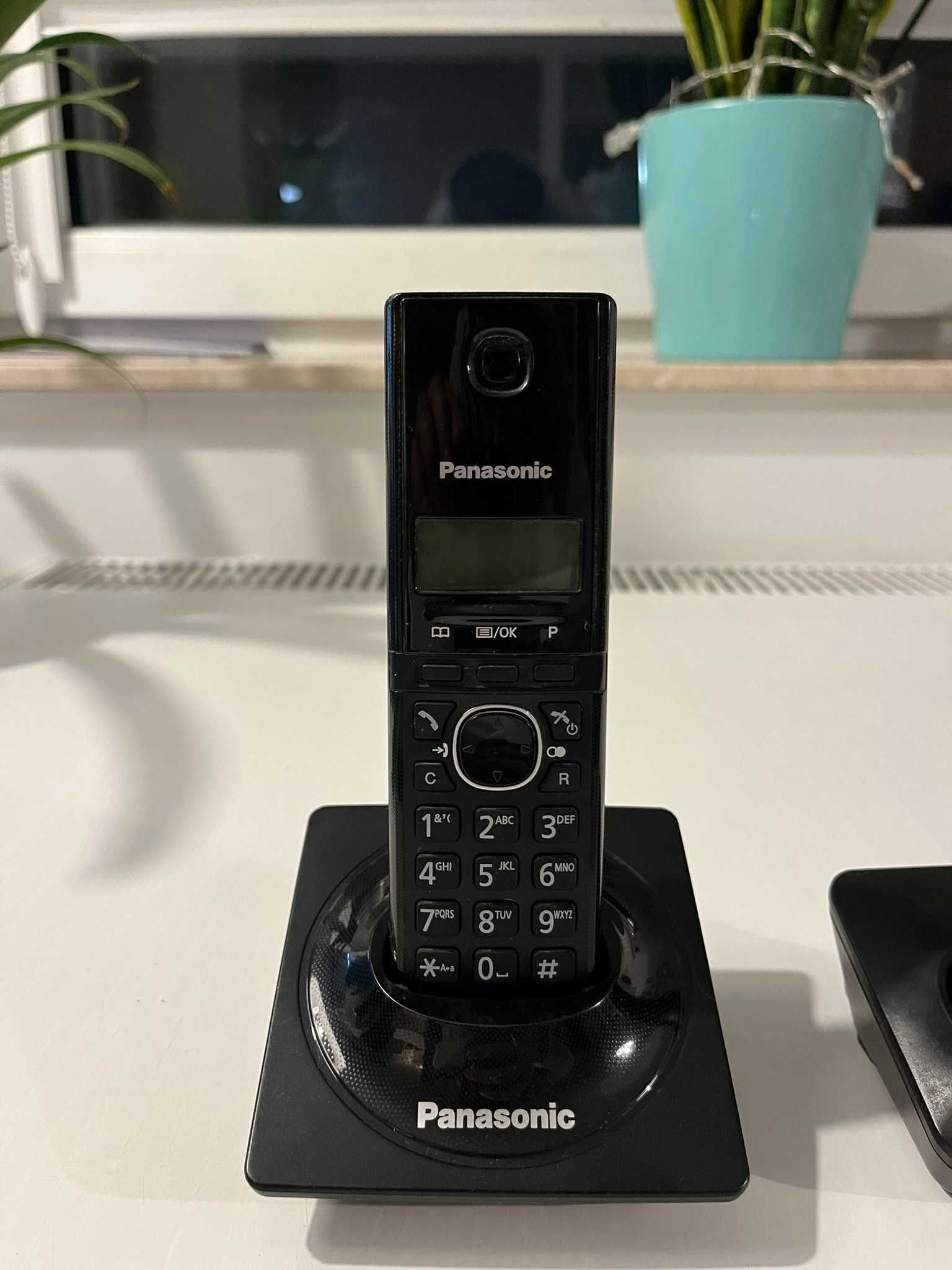 Telefon stacjonarny PANASONICS KX-TG1711E 2 słuchawki bezprzewodowe