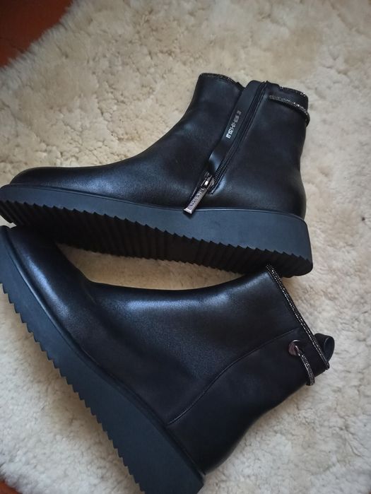 Черевики жіночі шкіра