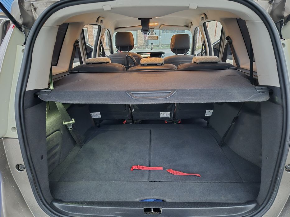 Продам Renault Grand Scenic