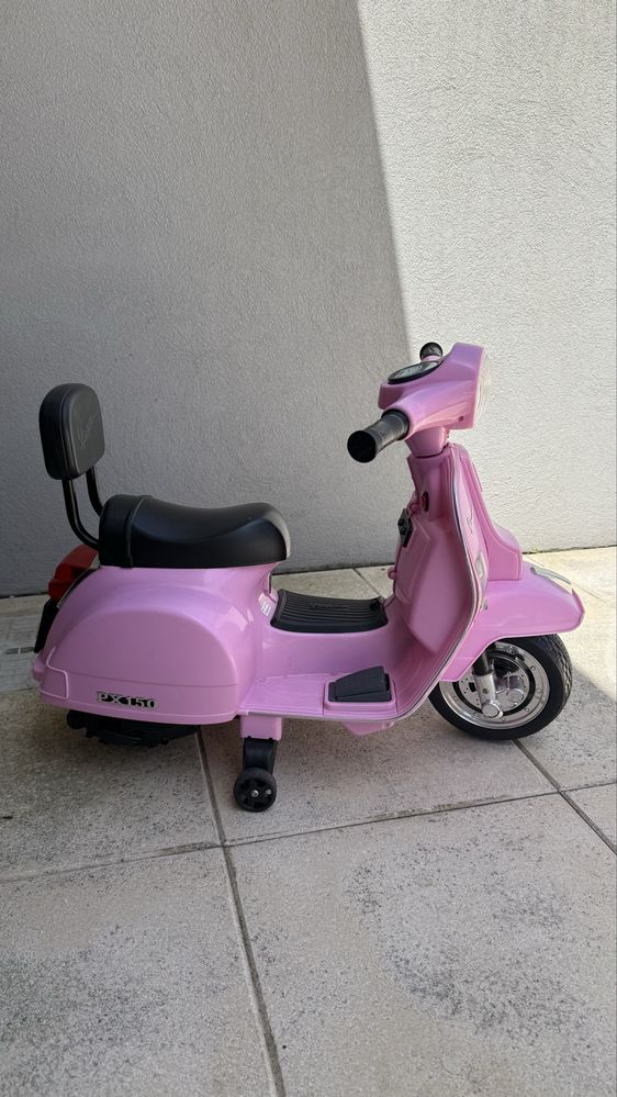 Vendo Vespa elétrica para criança