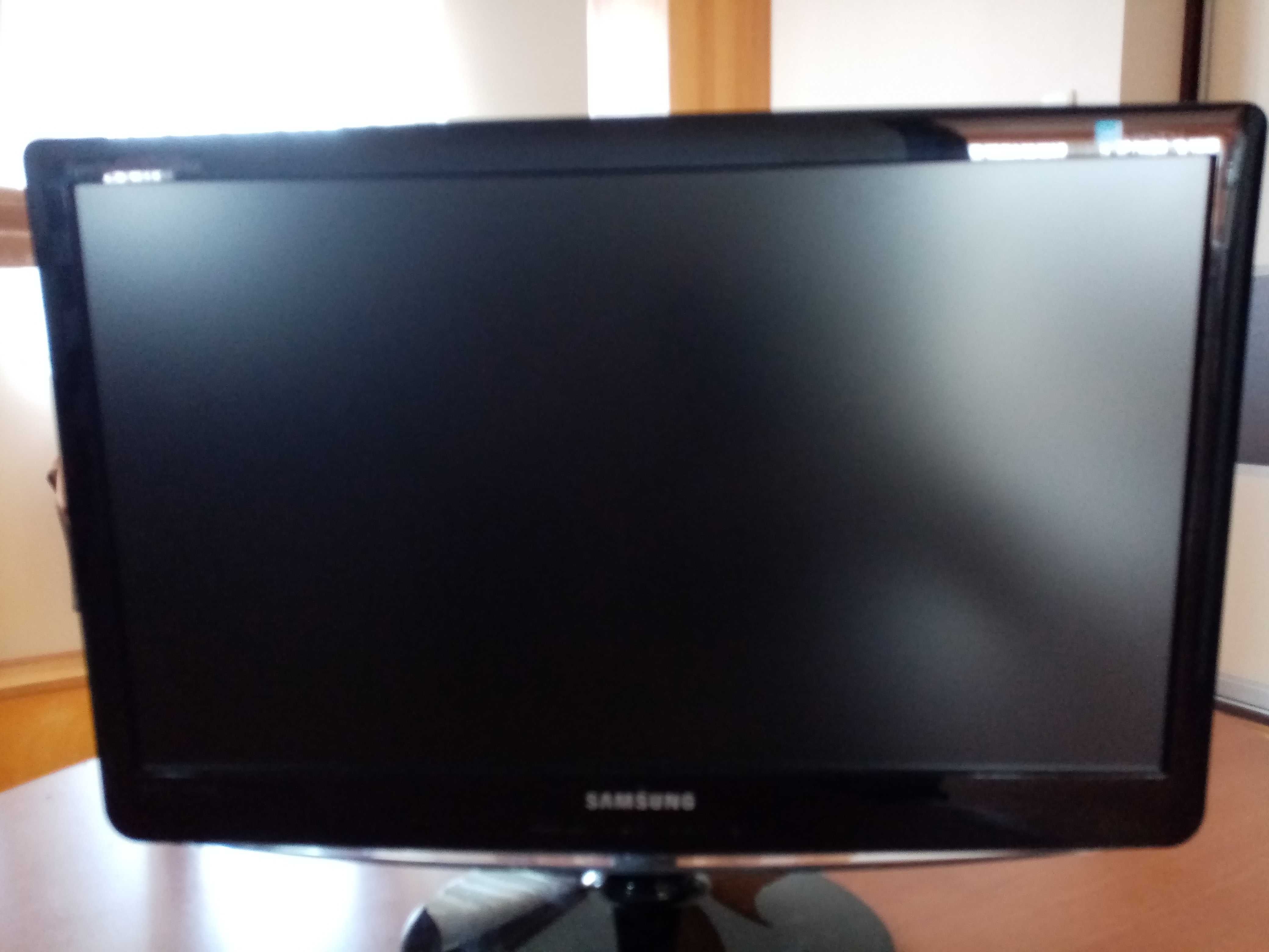 Monitor z funkcją tv uszkodzony
