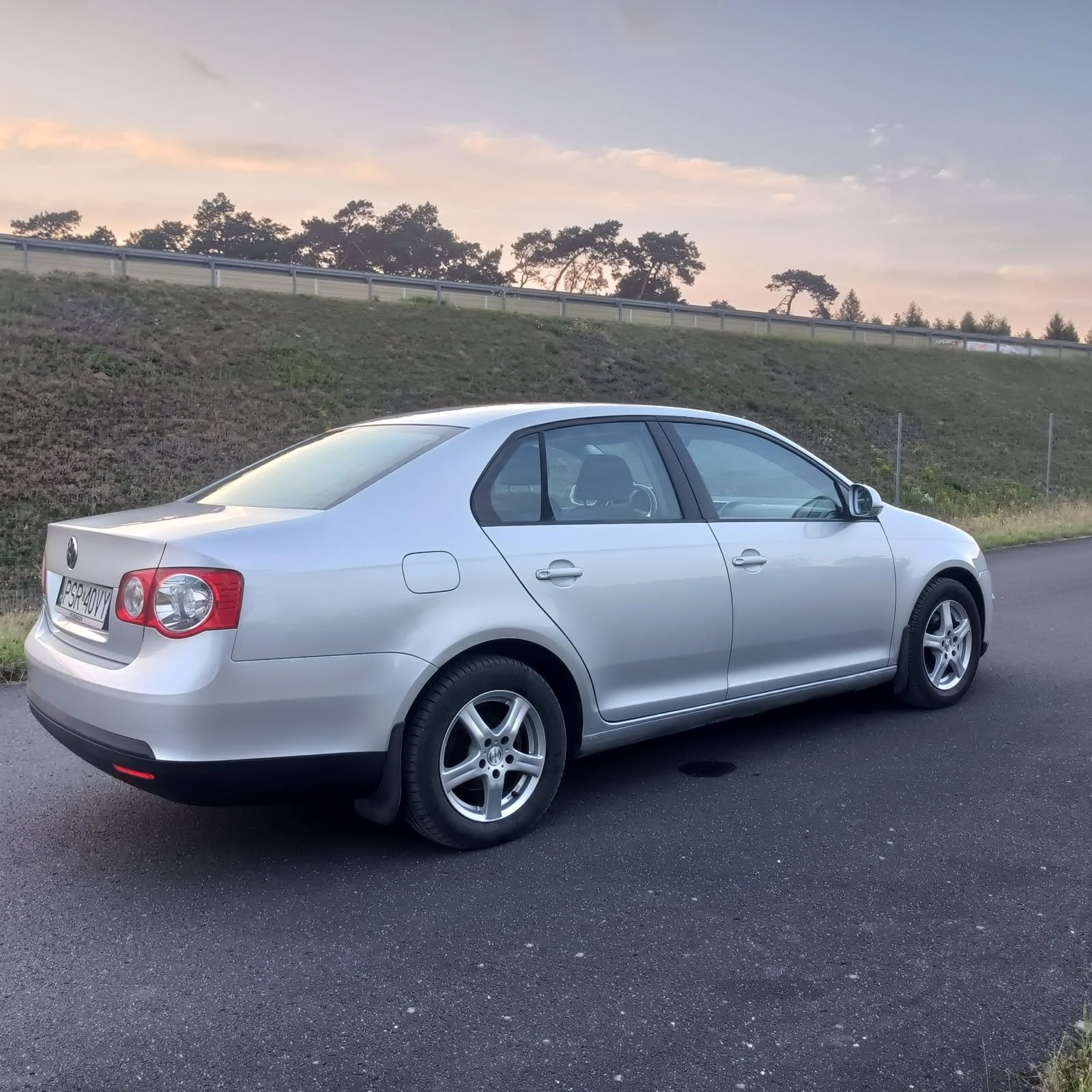 Jetta 1.6 MPI z gazem LPG, Polski salon ,klima