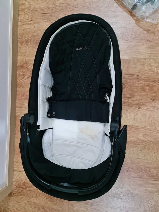 Alcofa Cybex PRIAM Capazo Lux Deep - Preto