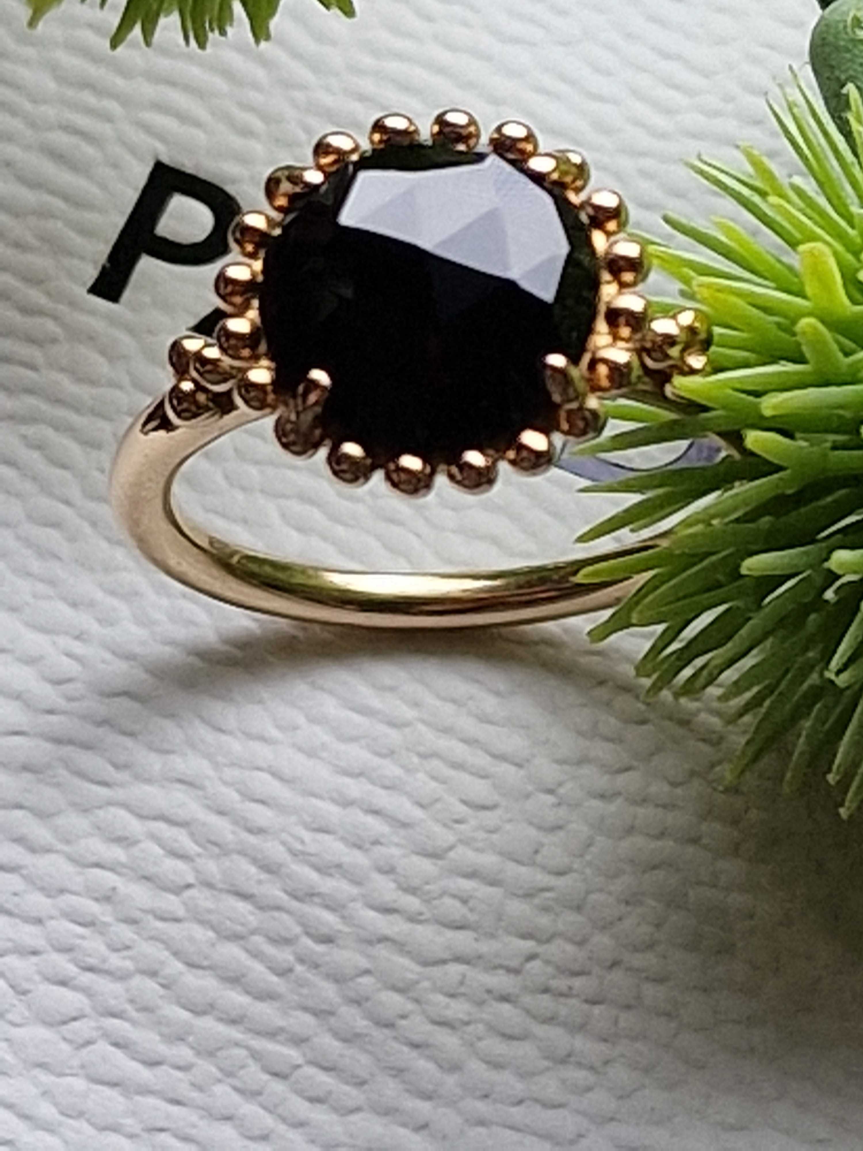 Pandora oryginalny  złoty 585 pierścionek spinel czarny
