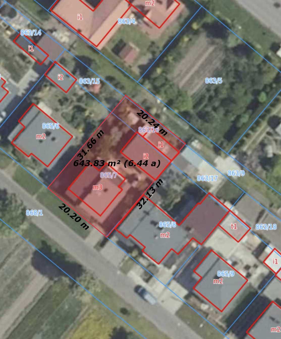 Dom jednorodzinny wolnostojący, z budynkiem gospodarczym