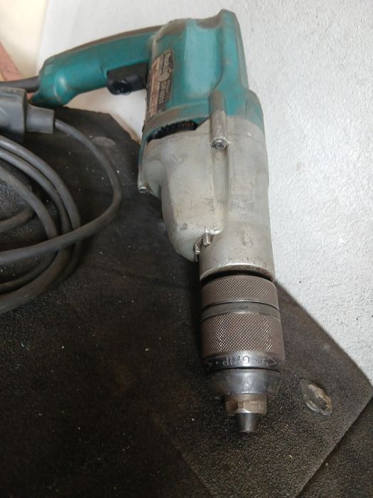 Máquina de furar MAKITA 1 A 13mm
