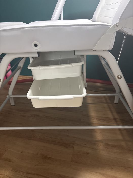 Fotel kosmetyczny -leżanka )