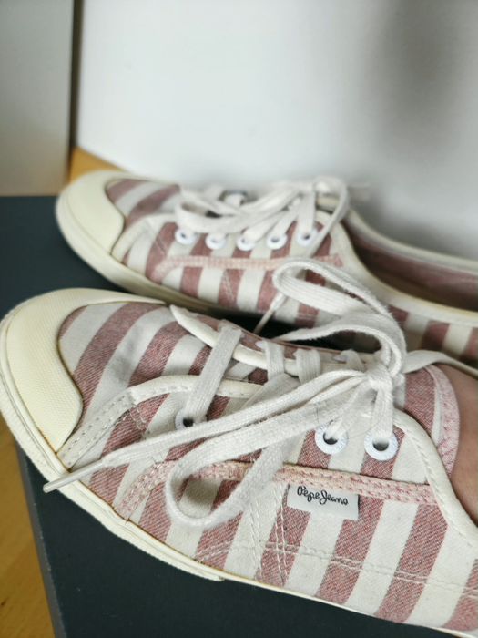 Damskie tenisówki Pepe Jeans London 40