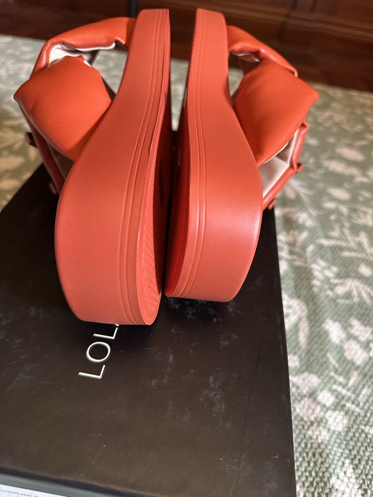 Chinelos laranja escuro Lola Casademont novos