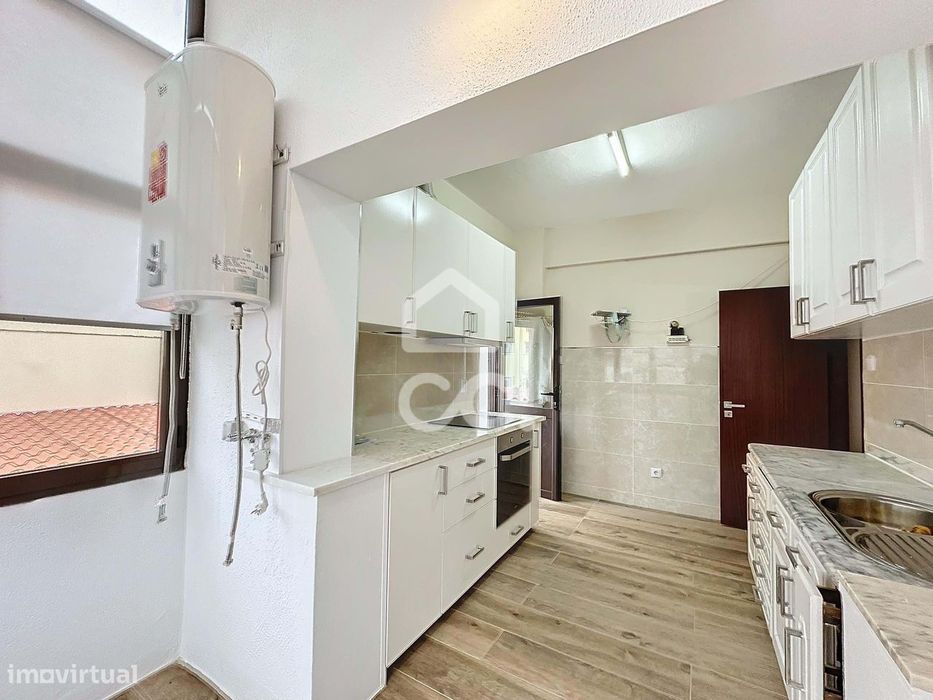 Andar moradia com T3, com sótão e garagem no centro da cidade