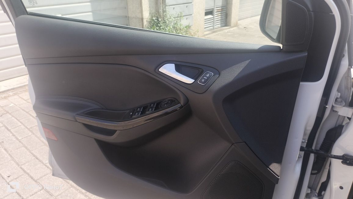 Ford focus Titanium 1.0 ecoboost 125cv • económico