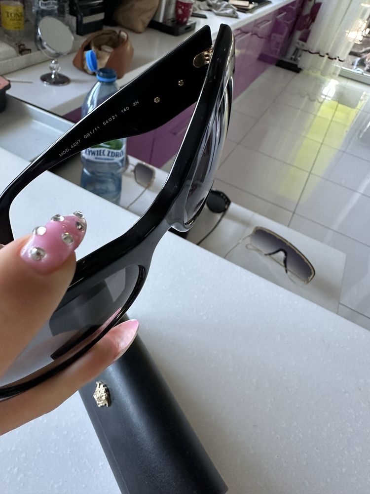 Eleganckie okulary przeciwsloneczne Versace