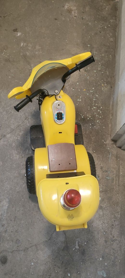 Motorek na akumulator, autko jeździk dziecięcy żółty