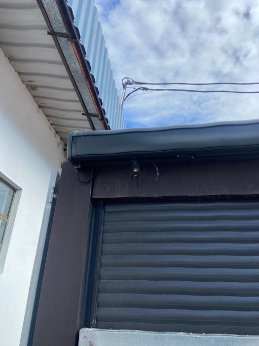 Contentor street food 5 mt abre a frente mais 1,5 mt