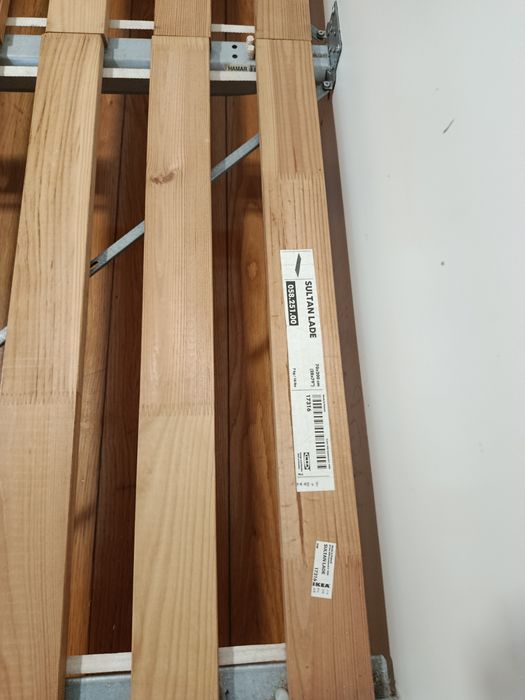 Colchão como novo,, oferta cama e estrado.