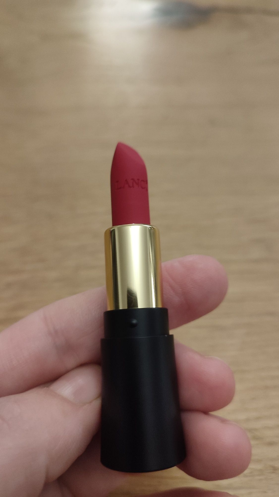 Lancome nowa pomadka szminka czerwona matowa prezent