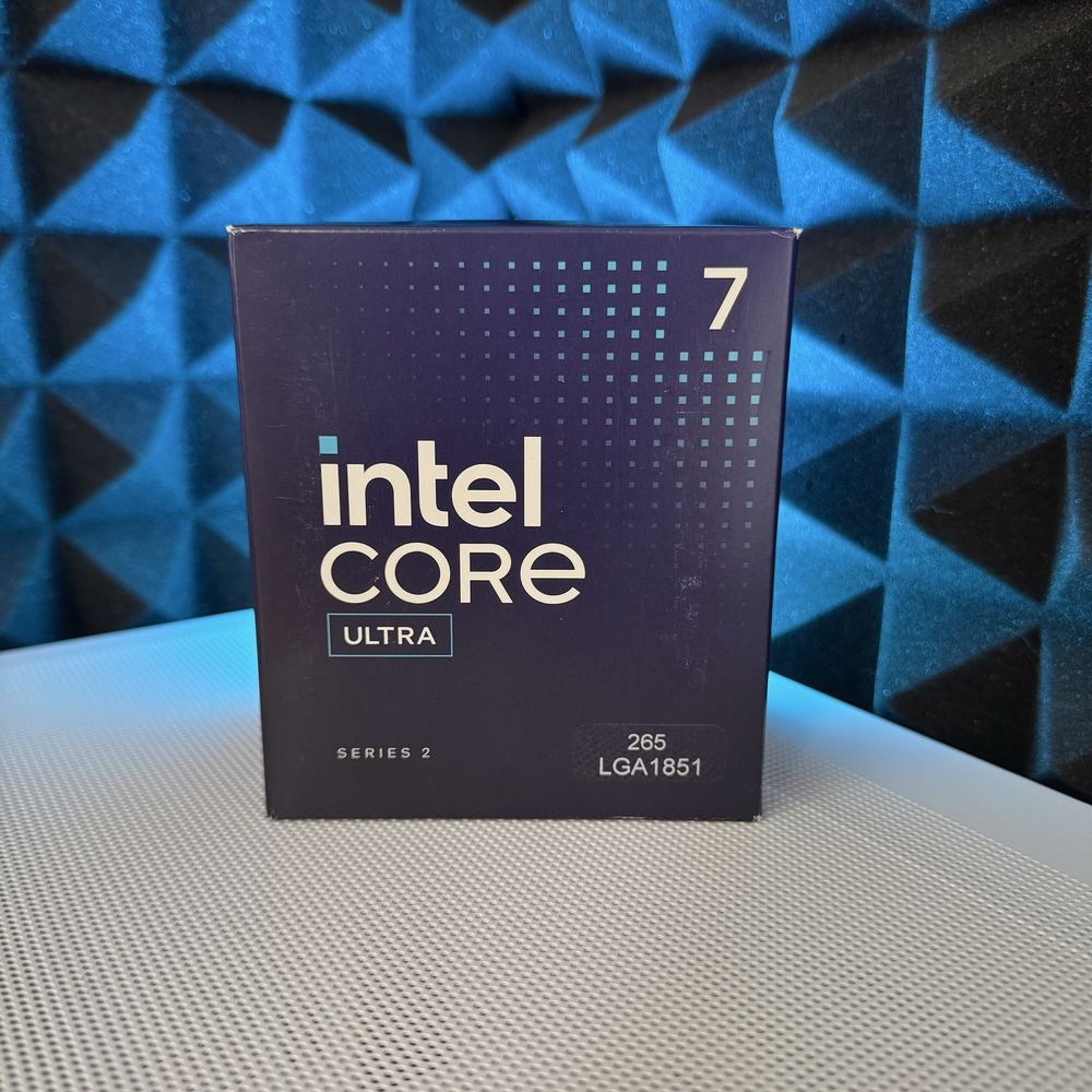 Intel Core Ultra 7 265 Новий