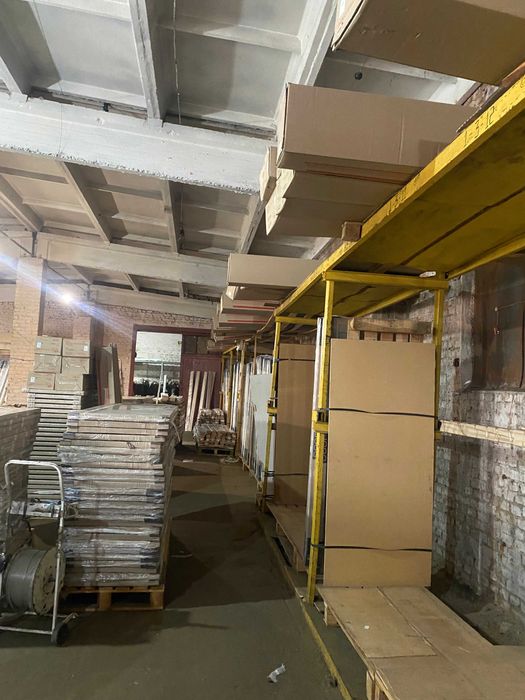 Здаємо в оренду складське приміщення з рампою 600 кв.м.