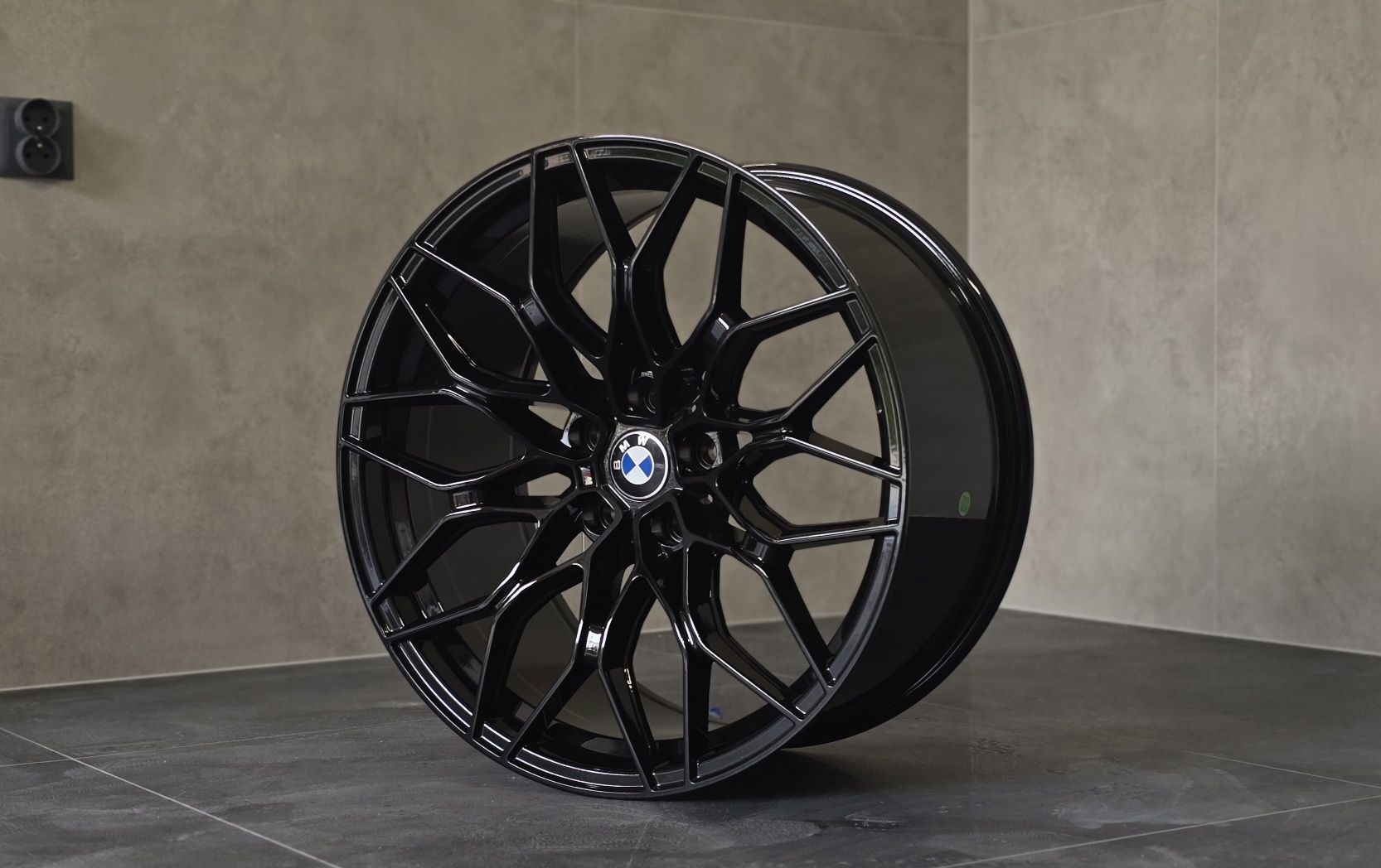 Felgi R19 do BMW 5x112 G30 G20 G21 G31 G26 G22 i inne